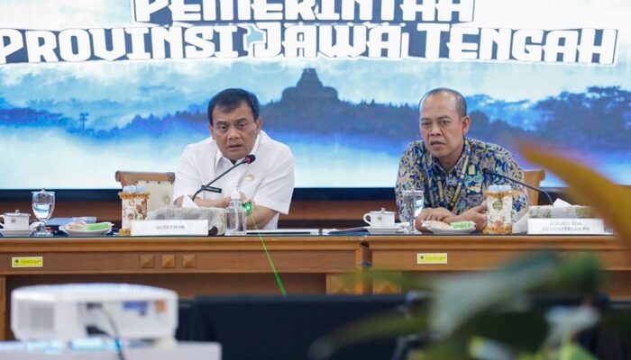 Banjir Menyebabkan Kebingungan, Ahmad Luthfi Minta Percepat Pengerukan Kolam Retensi