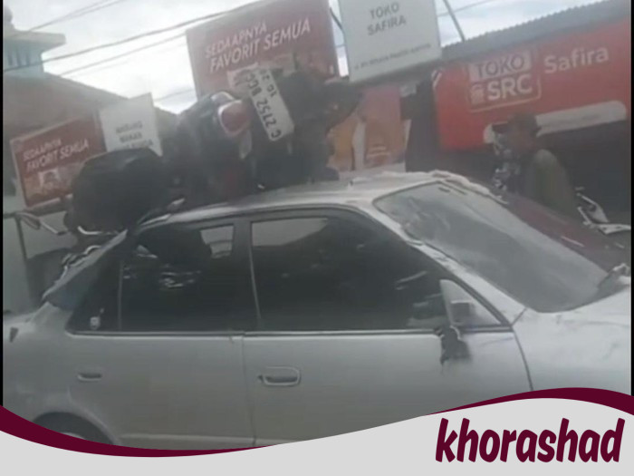 [Tabrakan Maut di Cilegon: Motor Nyangkut di Atap Mobil, Satu Tewas]