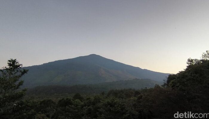 Mayat Pria Tanpa Identitas Ditemukan di Puncak Ciremai, Diduga Meninggal 10 Hari