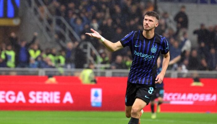 **”Inter Milan Bersorak dengan Gol Debut Sucic, ‘Sedap Sekali, Sucic!'”**