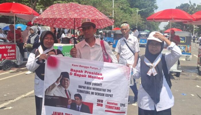 Pilu Para Guru Turun ke Jalan karena Sampai Kerja Sampingan – Update 1