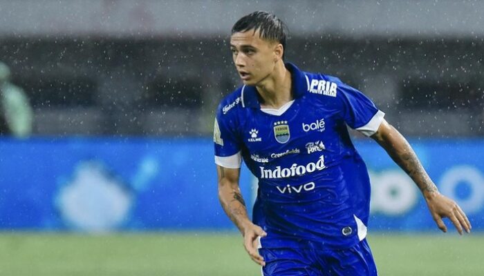 “Bali Vs Persib: Duel Reuni Legenda PEC Zwolle, Eliano-Jhonny Jansen Bakal Menentukan Kemenangan!”