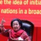 “Rahasia di Belakang Genggaman Megawati: Kenapa Tak Ada Ponsel dalam Tangan Politisi Berpengaruh Ini?”