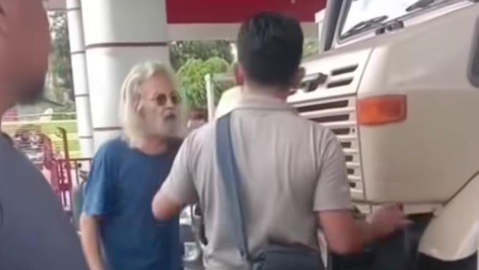 Viral Bule Jerman Ngamuk di SPBU Bone Sulsel, Ini Penyebabnya - Update 1