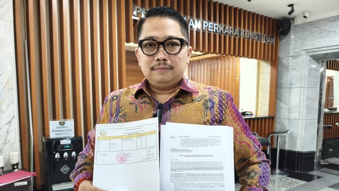 Ahli Hukum Ancam Gugat Ketua MK, Minta Hakim Rela Mundur