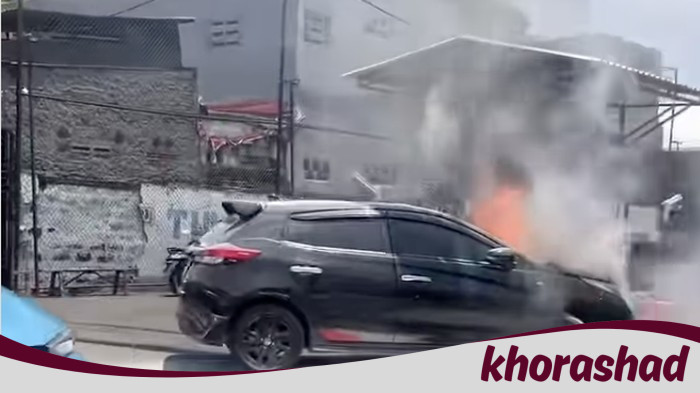 Mobil Terbakar di Palmerah Jakbar, Asap Mengepul - Update 1