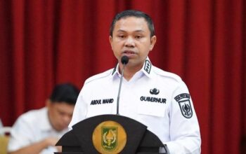 “OTT KPK pada Gubernur Riau: 5 Fakta yang Membuat Heboh Publik”