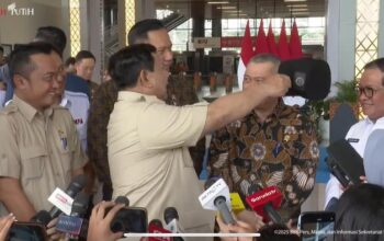 Prabowo Canda Soal Botak Usai 1 Tahun Kerja, Menhub dan Mensesneg Reaksi Apa?