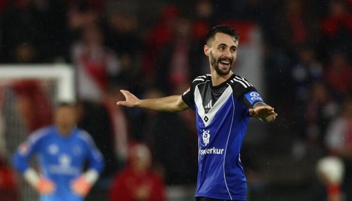 Dari Arsenal ke Malapetaka: Pemain Ini Terima 2 Kartu Merah dalam 6 Pertandingan Saja!