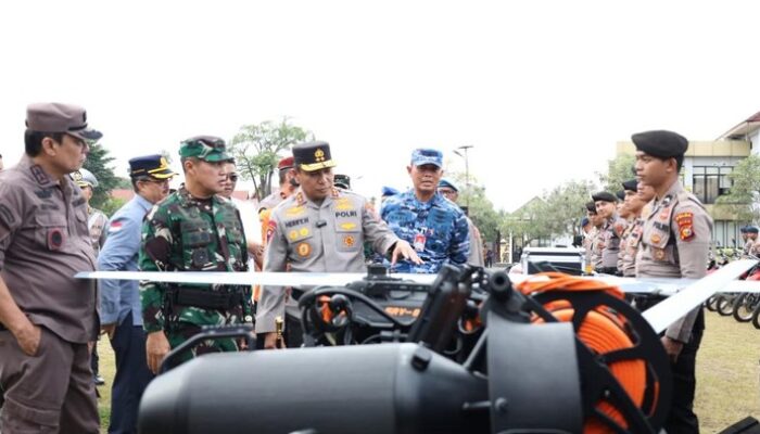 Kapolda Riau-Pangdam Cek Sarpras Siaga Bencana: Masa Depan Penanggulangan Bencana Dengan Drone!