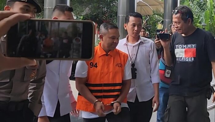 “Gubernur Riau Diterjang KPK, Abdul Wahid Ditahan! Bongkar Misteri Besar”