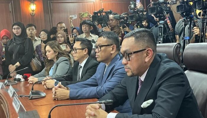 “DPR Tegaskan: Putusan Lengkap Skorsing Sahroni, Nafa Urbach, dan Eko Patrio Menandai Perubahan Besar”