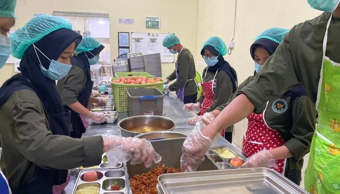 SPPG Polres Tala Sajikan Menu Ayam Masak ‘Bom’, Jadi Favorit Anak Sekolah – Update 2