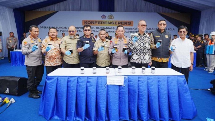 87 Kontainer Turunan CPO yang Langgar Ekspor, Akan ke China?