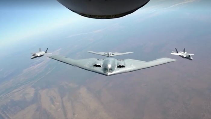 [Dekat Venezuela, 2 Pesawat Pengebom AS Terbang, Tegangnya Tensi]