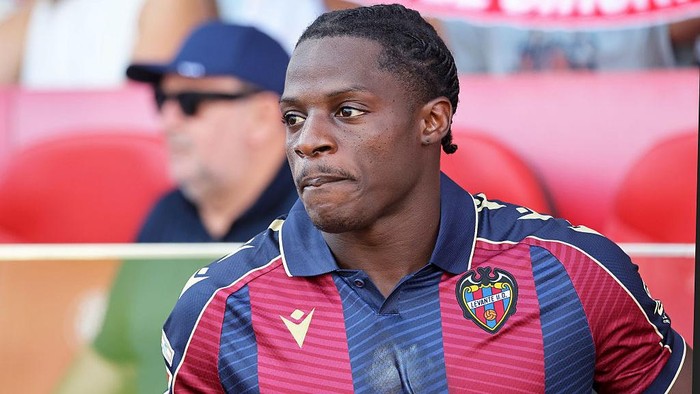 Etta Eyong, Apakah Dia Penerus Lewandowski di Barcelona?