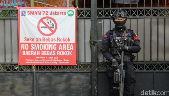 Tentang Senjata di TKP Ledakan SMAN 72 Jakarta yang Disebut Mainan: Apa yang Sebenarnya Terjadi?