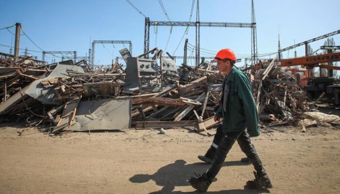 Rusia Serang Infrastruktur Energi di Ukraina, 4 Orang Tewas – Update 2