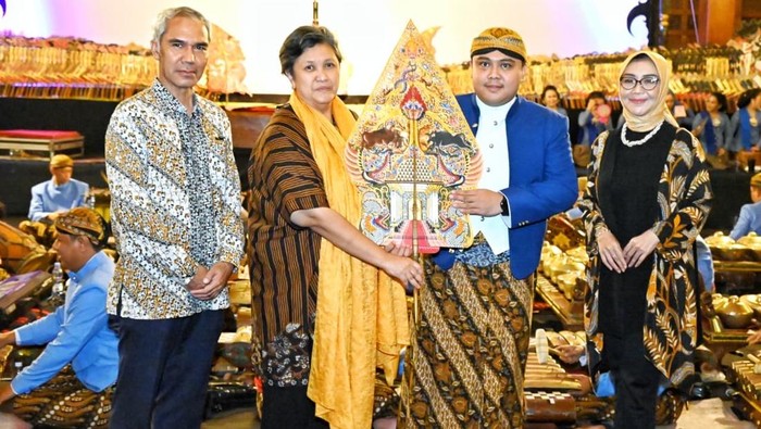 Waka MPR Sosialisasikan 4 Pilar Kebangsaan Lewat Pagelaran Wayang Kulit, Menyeduh Kebangsaan dalam Seni Tradisional