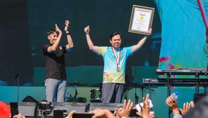 Canangkan Hari Green Democracy, Ketua DPD Menantang Tradisi dengan Raih 2 Rekor MURI