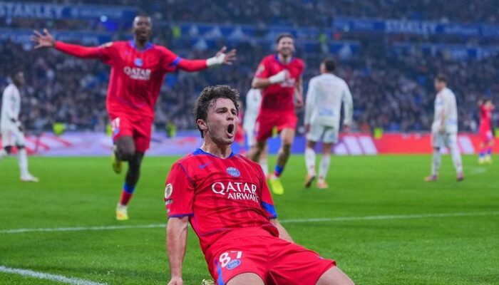 Lyon Vs PSG: Kebangkitan Menakjubkan Les Parisiens di Menit Akhir 3-2!