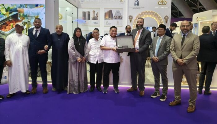 Ketum AMPHURI Hadiri Konferensi dan Pameran Haji di Arab Saudi, Bawa Solusi Inovatif untuk Jemaah