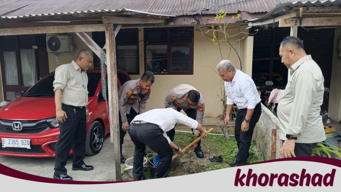 [Hari Pohon, Polres Kampar Tanam 35 Bibit Mangga di Asrama Polisi]