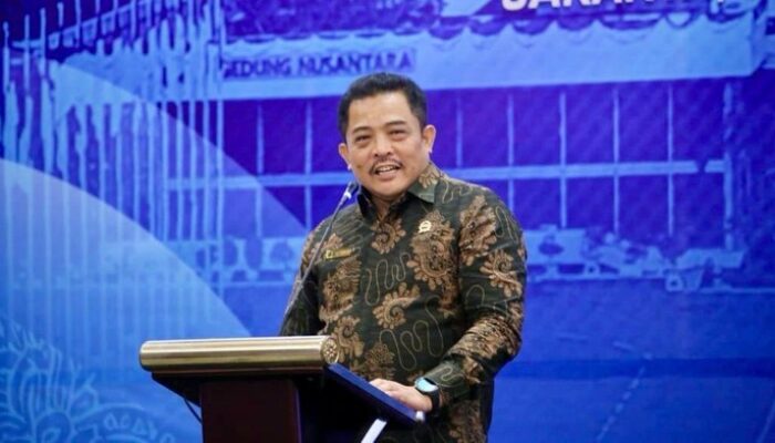 “Potret Realitas ASN Indonesia: Di Bawah Bayang-bayang Keadilan dan Profesionalisme”
