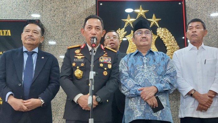 Kapolri Jamin Polri Siap Respons Cepat Rekomendasi Komisi Reformasi Kepolisian - Update 2