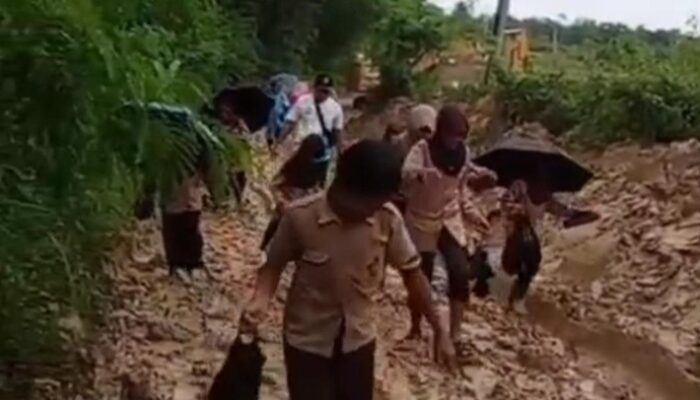 “Pendidikan di Liar Pandeglang: Kisah Viral Pelajar yang Tak Kenal Menyerah”