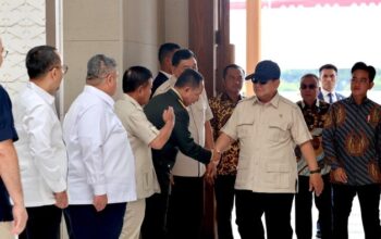Prabowo Bicara Ini Saat Rapat, Bandara Tunda Penerbangan 2 Jam!