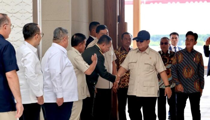 Prabowo Bicara Ini Saat Rapat, Bandara Tunda Penerbangan 2 Jam!