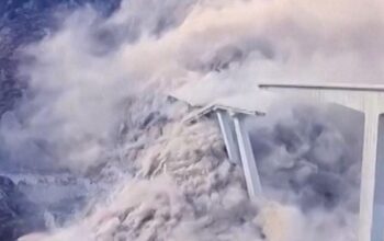 Jembatan Hongqi China Runtuh Setelah Beberapa Bulan Beroperasi, Warga Kecewa