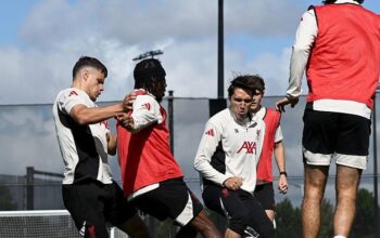 “Eks Liverpool: Dua Pemain Ini Jadi ‘Bom’ dalam Skema Slot, Fans Kecewa!”