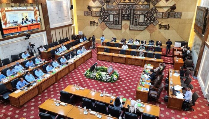 MBG Jadi Penyebab Utama Keracunan Pangan, Kepala BGN Terbuka di DPR: Angka 48% Sangat Mengejutkan!