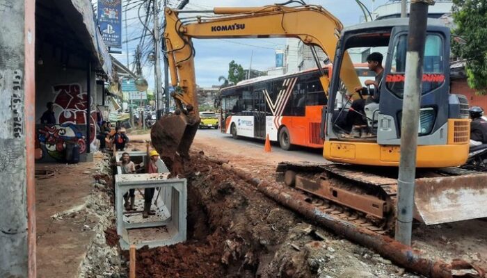 Bikin Macet, Warga Harap Proyek Galian di Jalan Saharjo Tebet Segera Rampung – Update 2