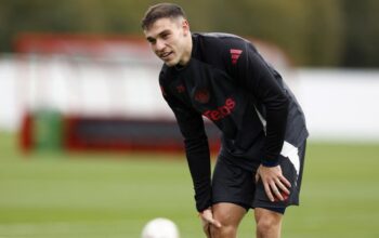 “Amorim Semprot Manuel Ugarte: Apakah Gelandang MU Menghadapi Krisis Kepercayaan?”