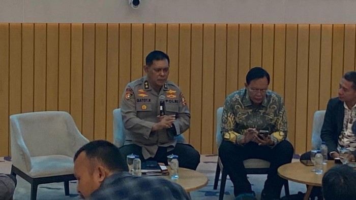 Dosen Lemdiklat Polri di DPR: