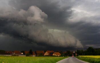 Banjir Badai Hancurkan Lisbon, Pasutri Lansia Tragis Tewas