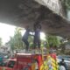 Truk Kontainer Nyangkut, Jembatan Air di Kedunghalang Bogor Bocor, Warga Heboh!