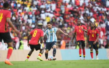 Dua Gol, Satu Legenda: Messi Bawa Argentina Menang atas Angola!