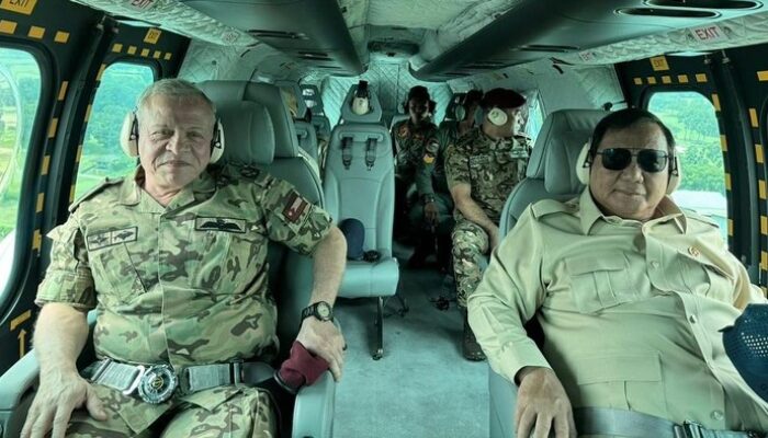 Momen Full Senyum Prabowo Bareng Raja Yordania Naik Heli Kepresidenan – Update 1