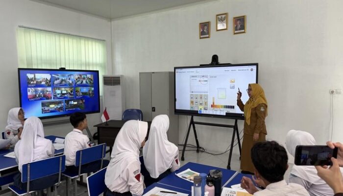 “Mendikdasmen Terangkan Kebijakan Baru Prabowo untuk Pendidikan Digital”