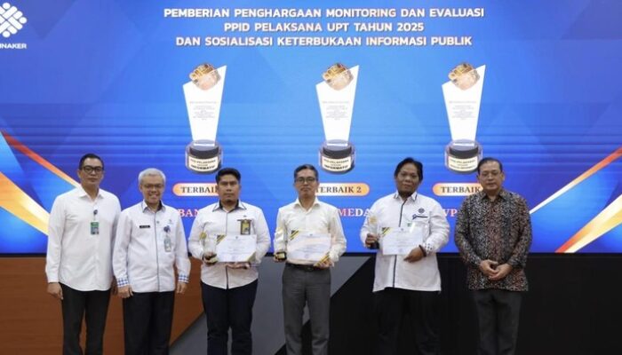 “Sekjen Kemnaker Tekankan Pentingnya KIP, Solusi untuk Pemerintahan yang Lebih Baik”