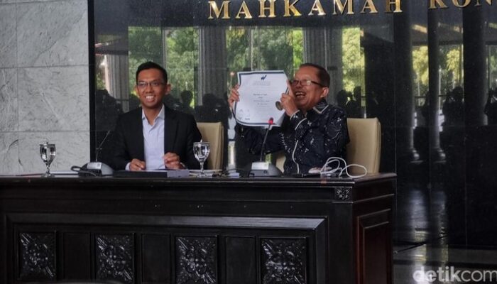 Arsul Sani Klarifikasi Tudingan Ijazah Palsu, Pamerkan Ijazah Doktor – Update 2