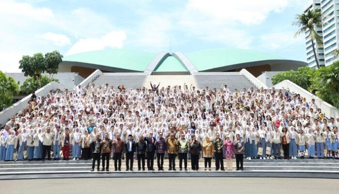 Grand Final Cerdas Cermat MPR, Ibas Puji Kecerdasan & Semangat Peserta – Update 2