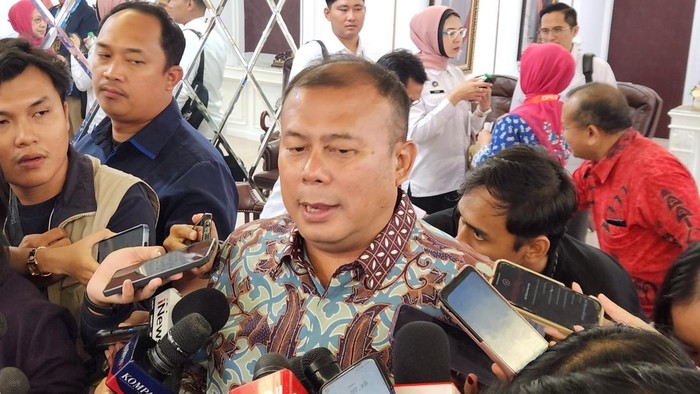 DPR Akan Dalami Isu Ijazah Palsu Hakim MK Arsul Sani yang Dilaporkan ke MKD - Update 2