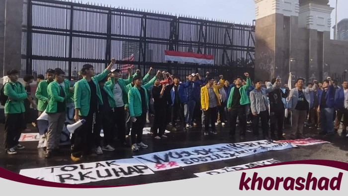 Tolak KUHAP Baru, Mahasiswa Demo di DPR dan Akan Gugat MK!