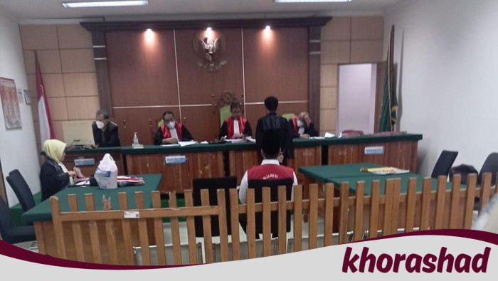 2 Terdakwa Perusakan Pos Lalin di Serang Dituntut 5 dan 10 Bulan Bui: Aksi Hancurkan Infrastruktur, Ditanggung Hukuman Berat!