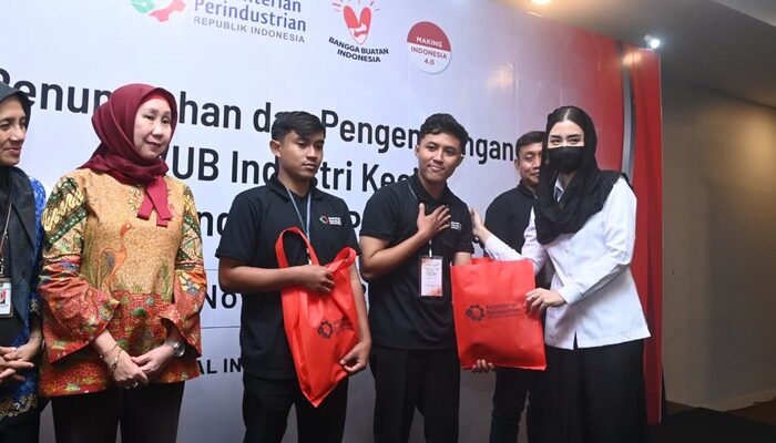 Dukung IKM Trenggalek, Novita Bina Barongan-Servis Motor: Anggota DPR yang Berdampak